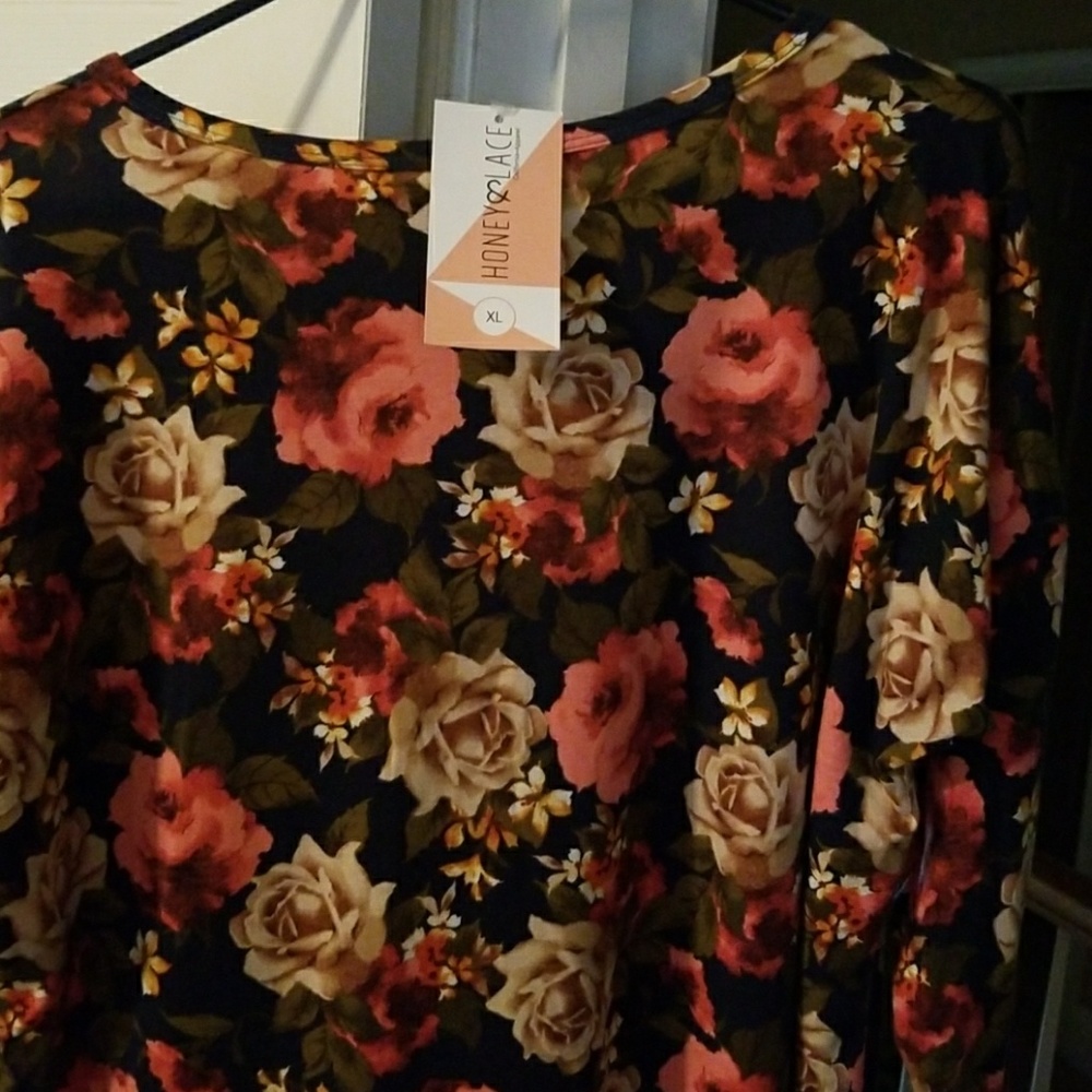 Brand new Honey & Lace shirt